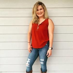 Meet your Posher, Candice